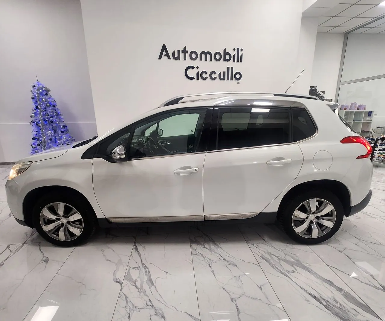 Peugeot 2008 2015 photo 4