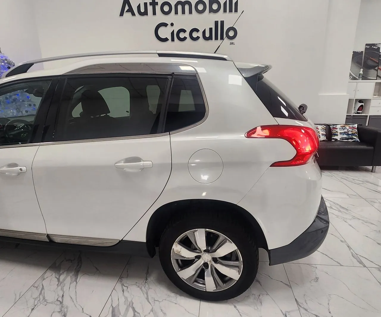Peugeot 2008 2015 photo 5