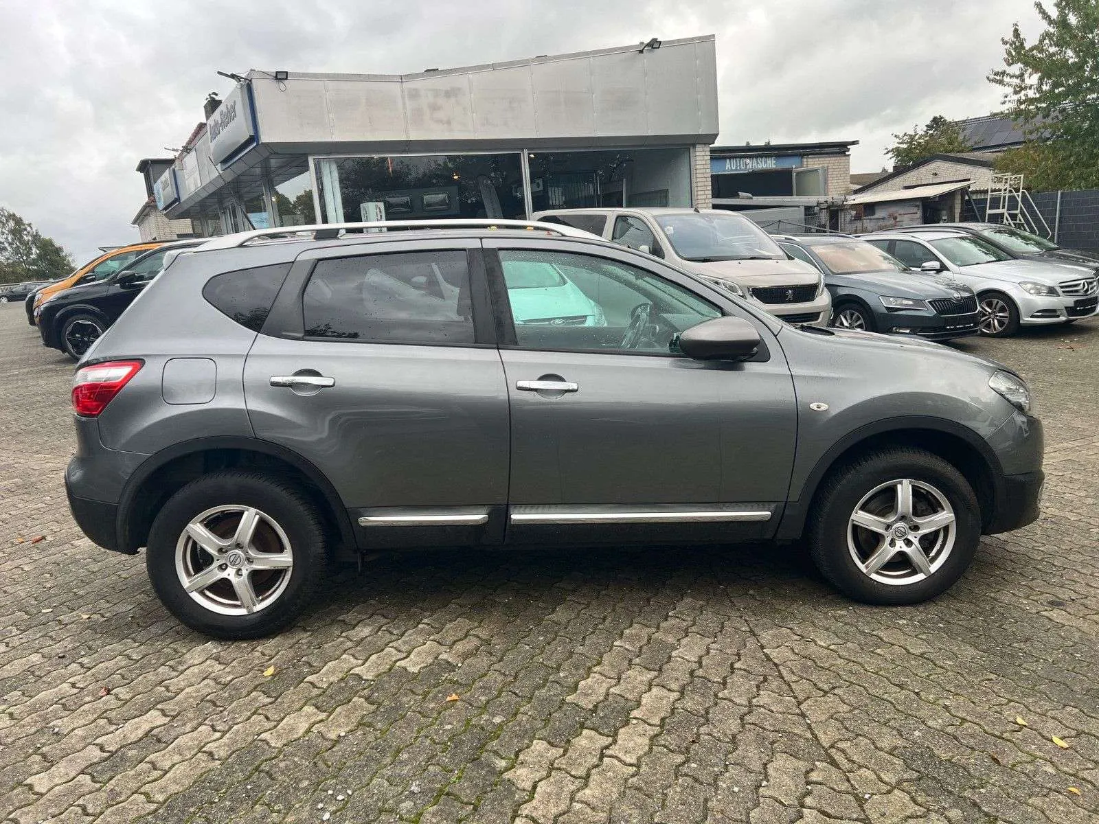 Nissan Qashqai 2011 photo 5