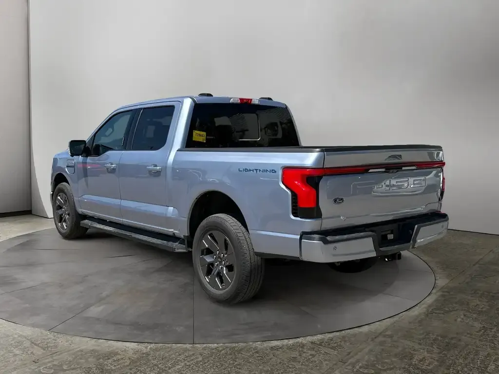 Ford F-150 Lightning 2022 photo 3