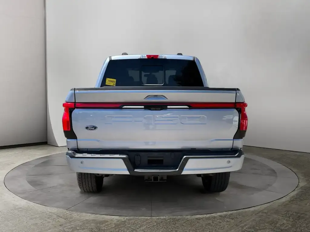Ford F-150 Lightning 2022 photo 4