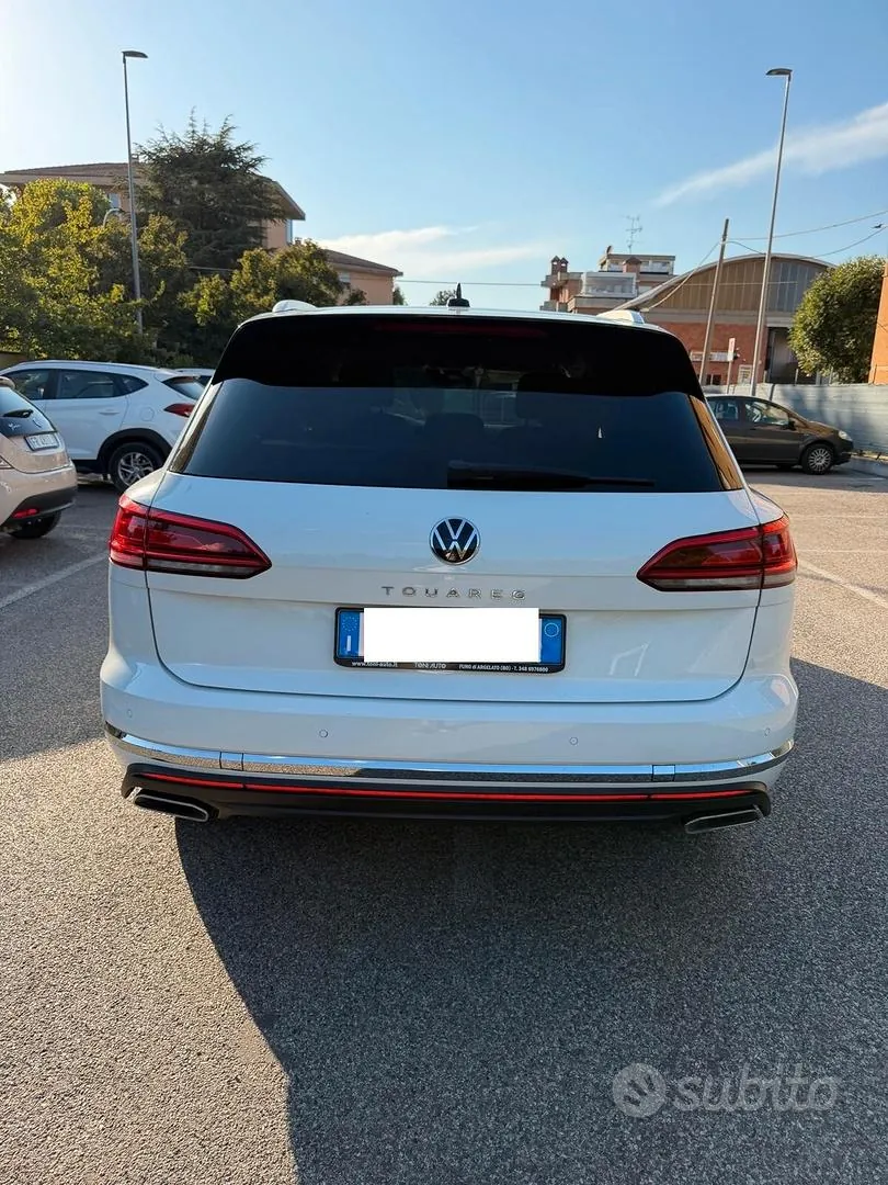Volkswagen Touareg 2021 photo 3