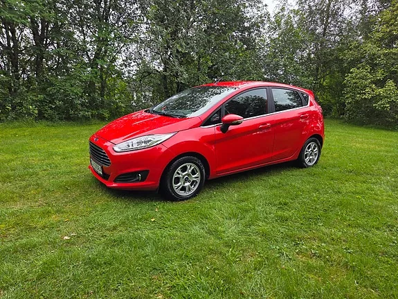 Ford Fiesta 2015 photo 2