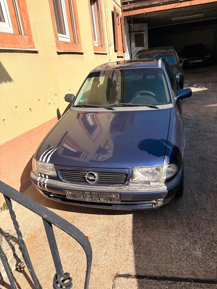 Opel Astra F