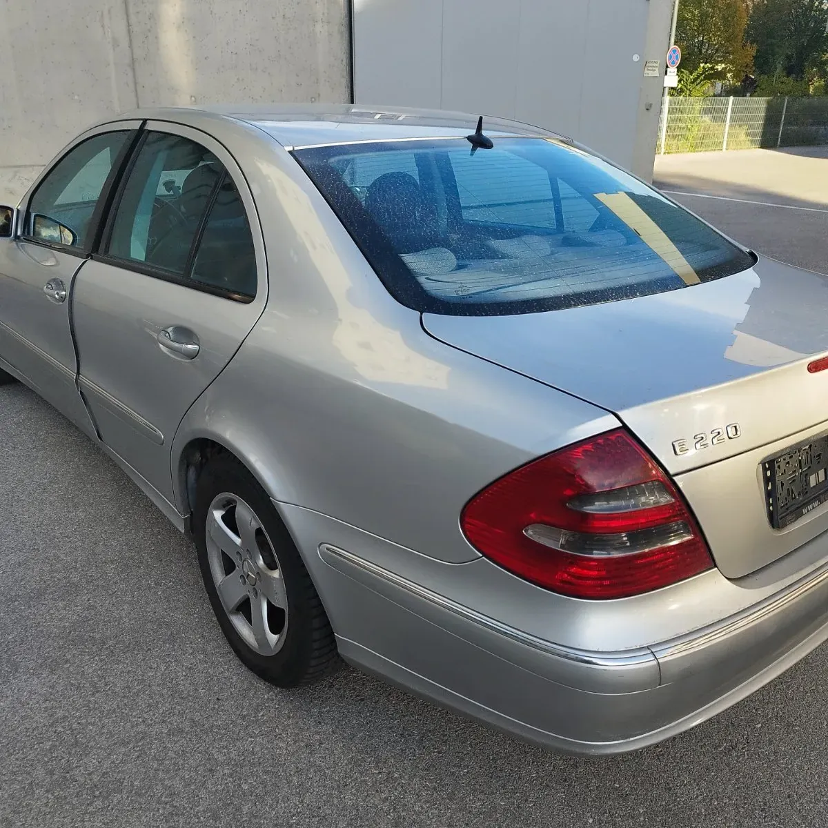 Mercedes-Benz Eklasse 2005 photo 3