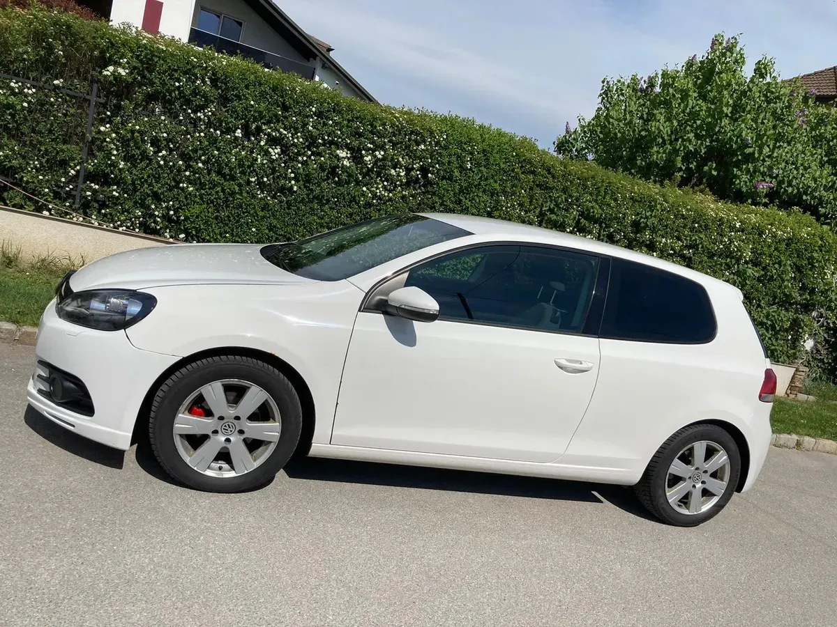 Volkswagen Golf 2011 photo 3
