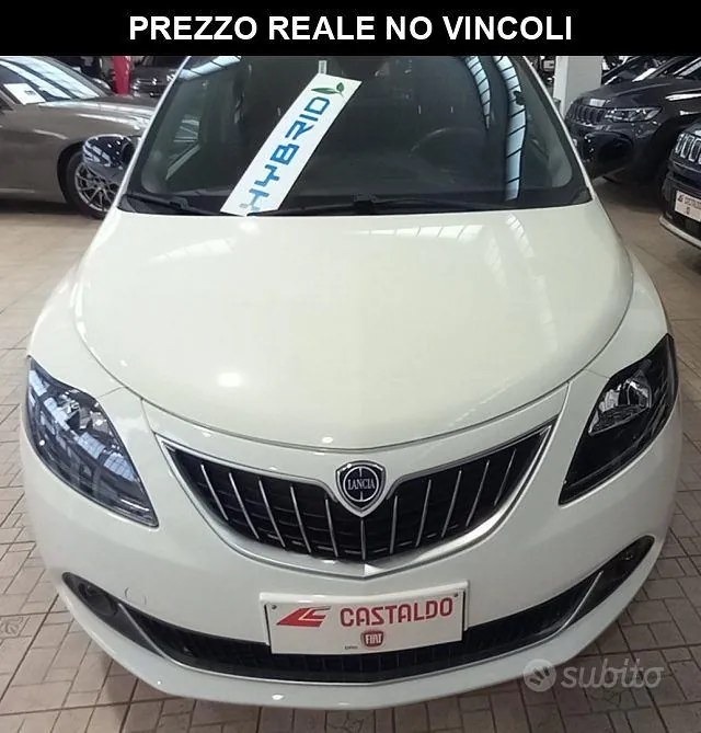Lancia Ypsilon