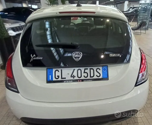 Lancia Ypsilon 2022 photo 2