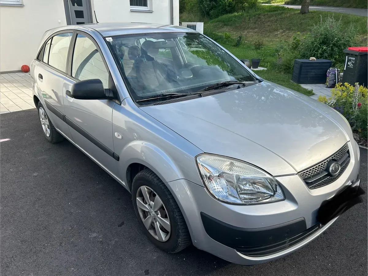 Kia Rio 2009 photo 2