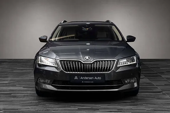 Skoda Superb 2019 photo 5