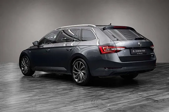 Skoda Superb 2019 photo 2