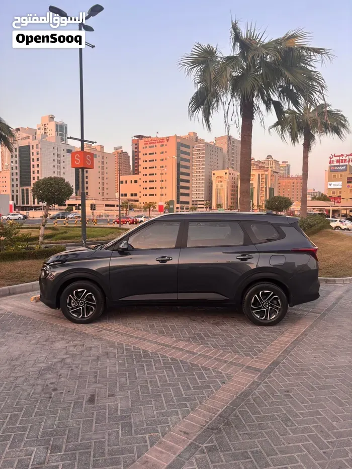 Kia Carens 2024 photo 3