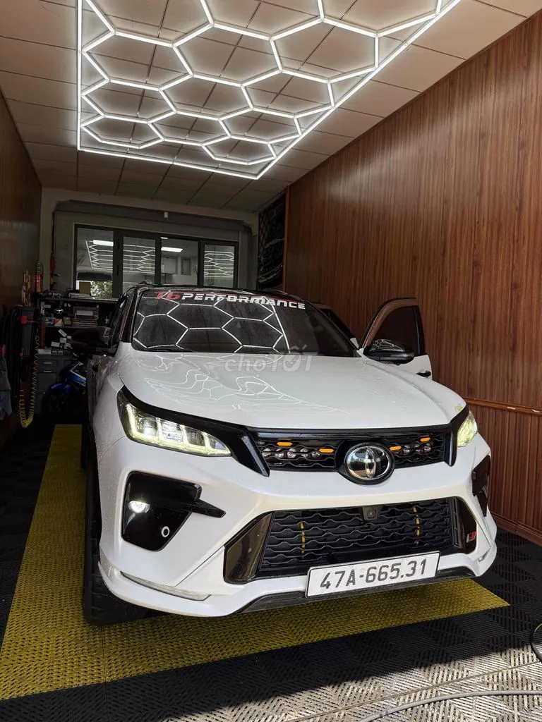 Toyota Fortuner 2020 photo 5