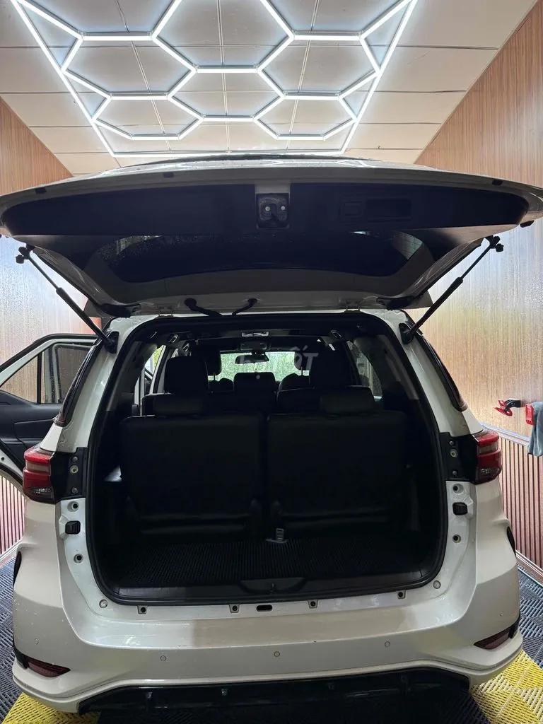 Toyota Fortuner 2020 photo 3