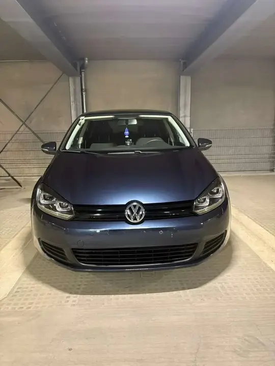 Volkswagen Golf 2010 photo 2