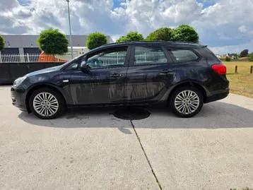 Opel Astra 2014 photo 3