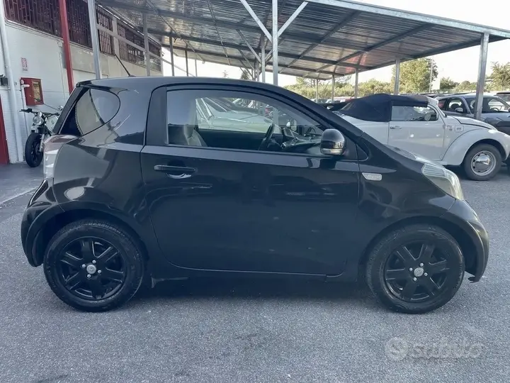 Toyota Iq 2009 photo 4