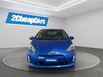 Toyota Aqua 2013 photo 3