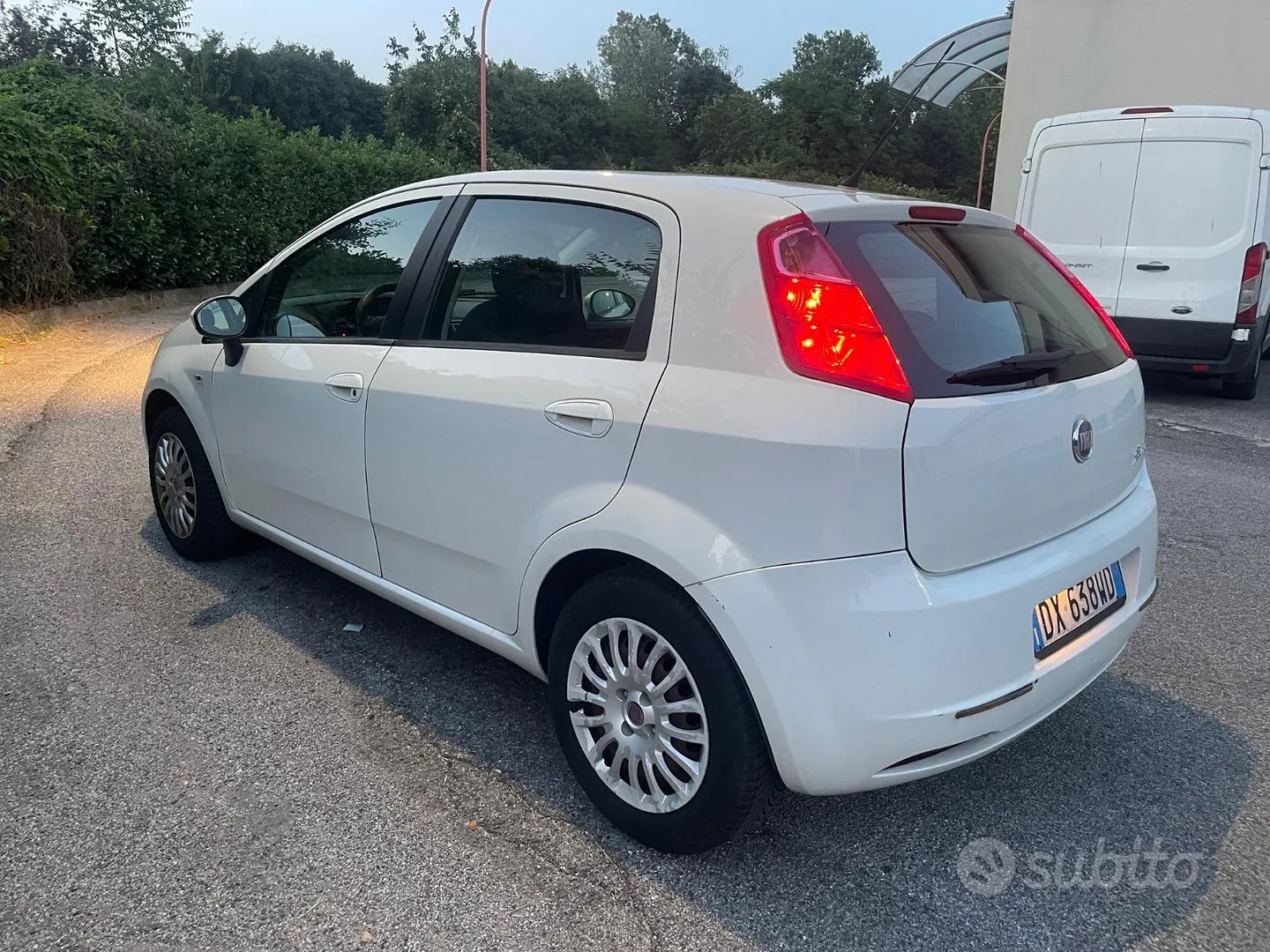 Fiat Grande Punto 2009 photo 5