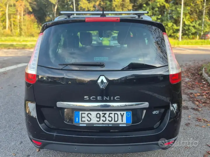 Renault Scenic 2013 photo 5