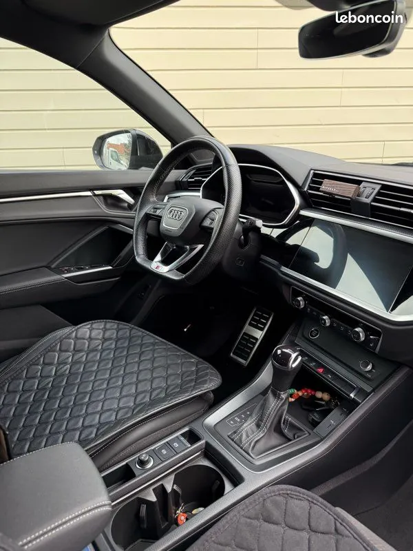 Audi Q3 2022 photo 2