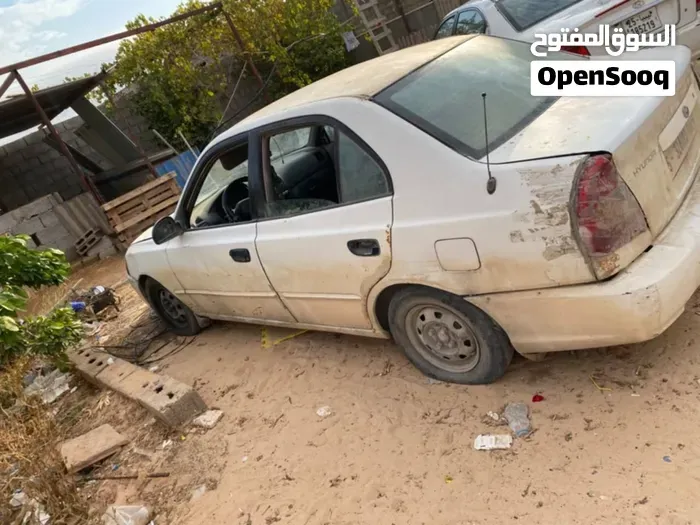 Hyundai Verna 2002 photo 3