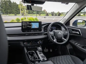 Mitsubishi Outlander 2026 photo 3