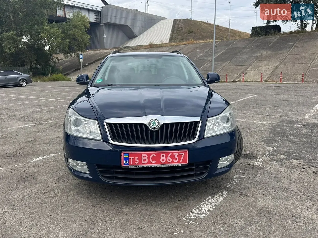 Skoda Octavia 2012 photo 2