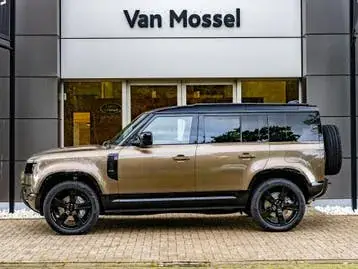 Land Rover Defender 2026 photo 3