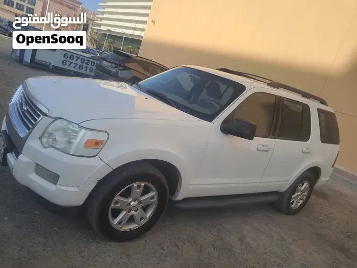 Ford Explorer 2010 photo 2