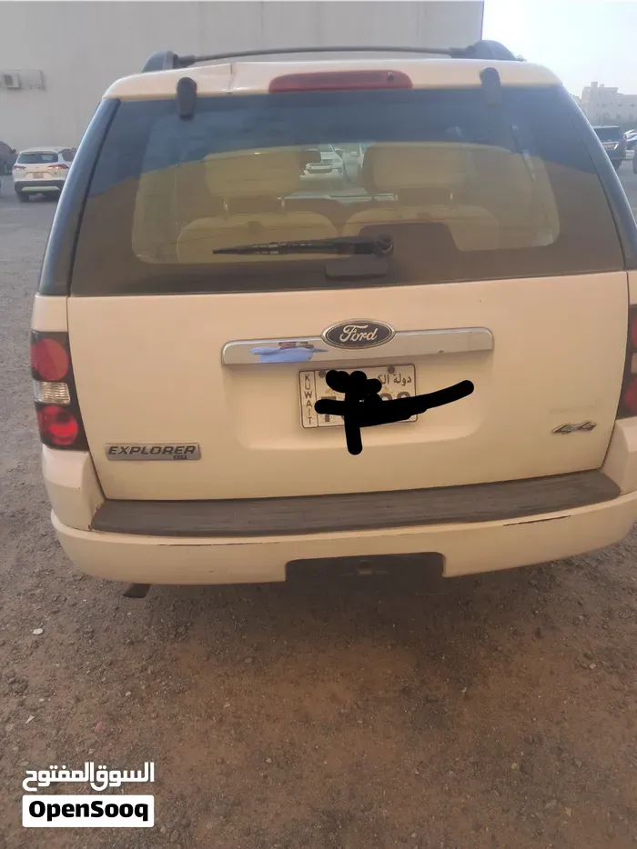 Ford Explorer 2010 photo 4