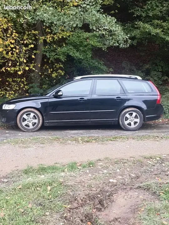 Volvo V50 2009 photo 2