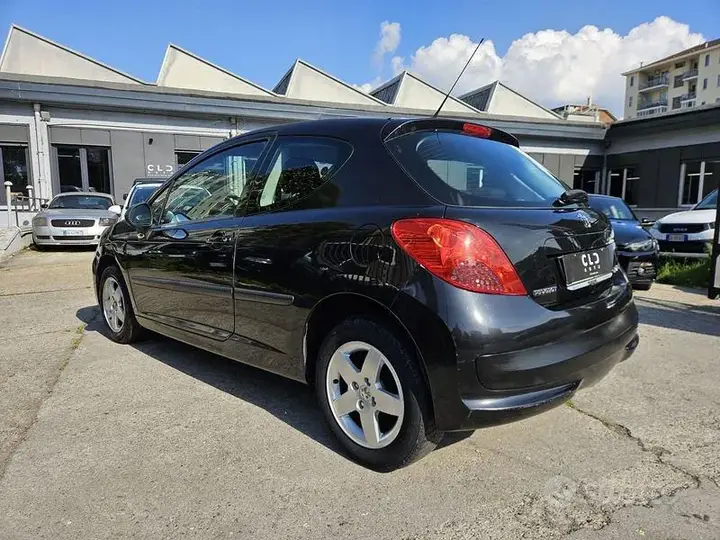 Peugeot 207 2007 photo 5