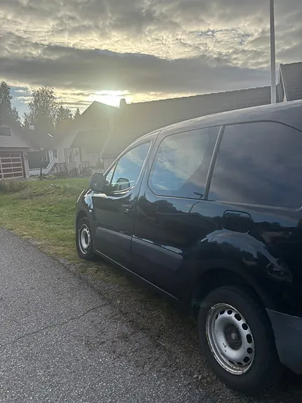 Citroen Berlingo 2010 photo 2