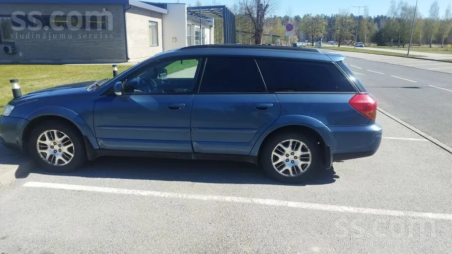 Subaru Outback 2005 photo 3