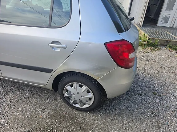 Skoda Fabia 2008 photo 5