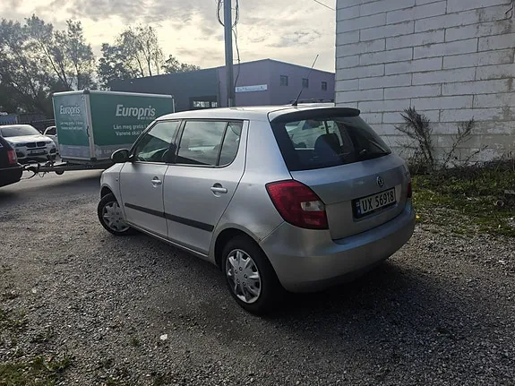 Skoda Fabia 2008 photo 4