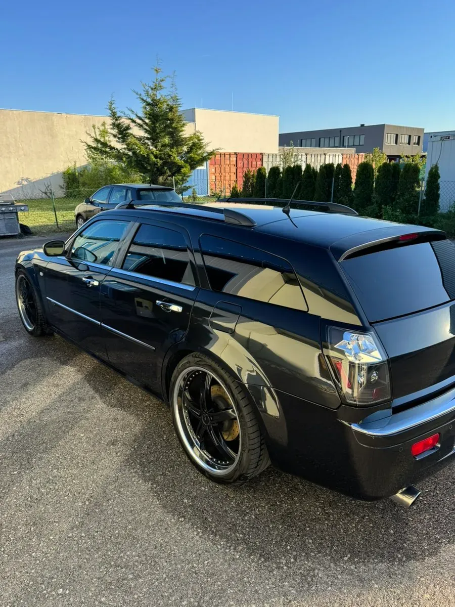 Chrysler 300 C 2009 photo 3