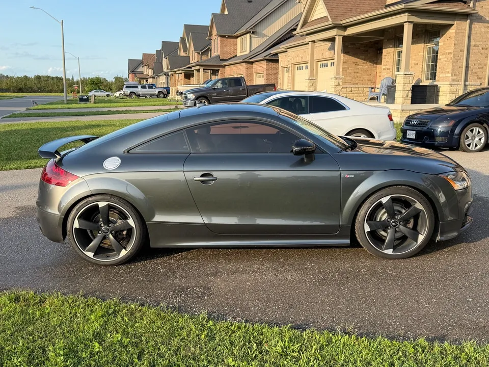 Audi Tt 2012 photo 2