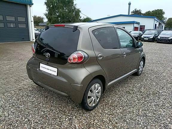 Toyota Aygo 2012 photo 5