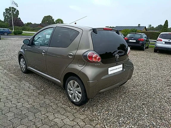 Toyota Aygo 2012 photo 4