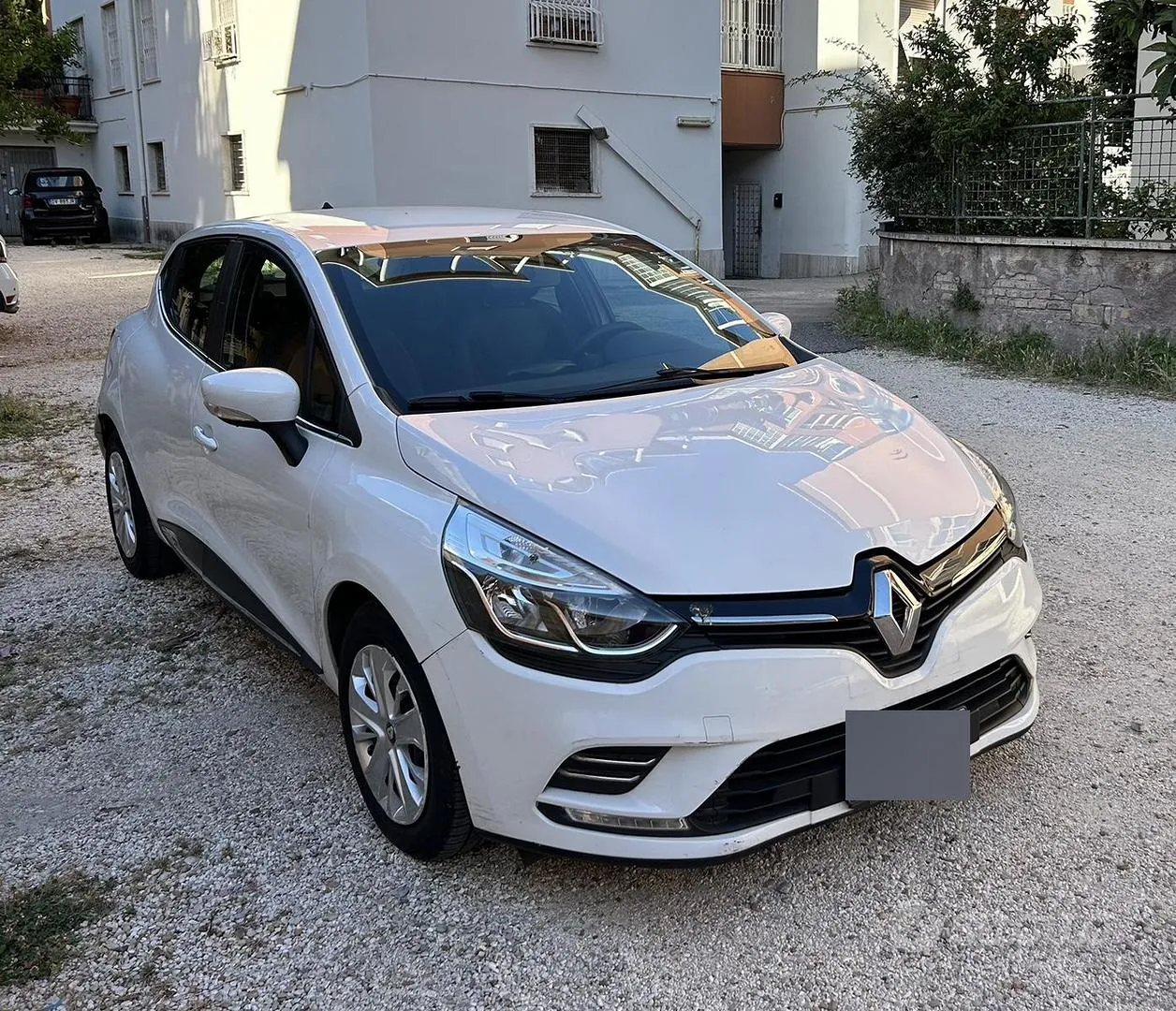 Renault Clio 2017 photo 2
