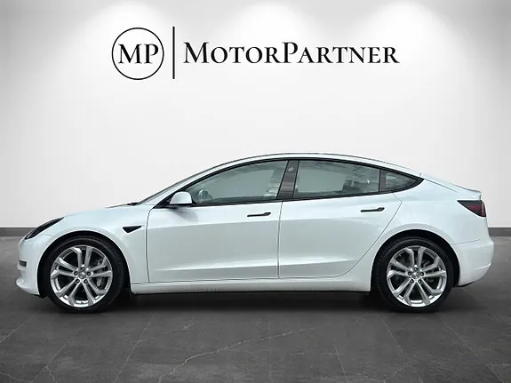 Tesla Model 3 2022 photo 5
