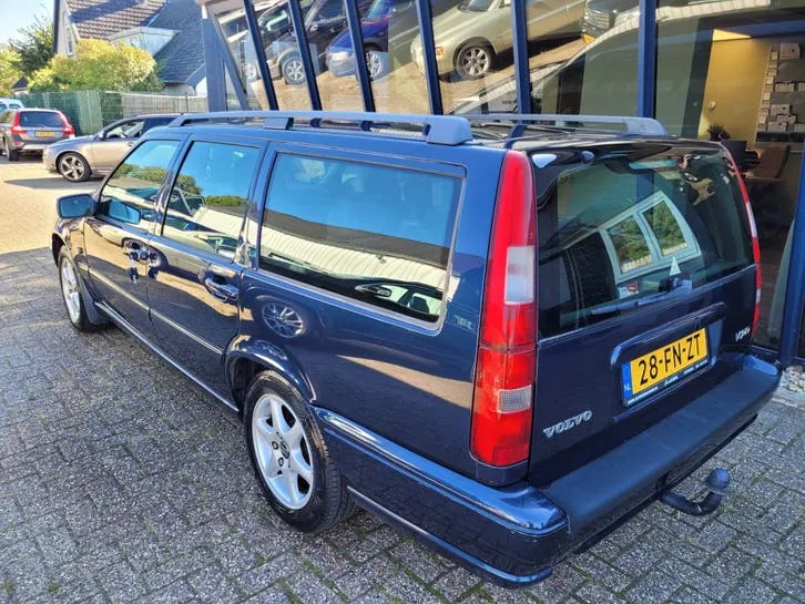 Volvo V70 2000 photo 2