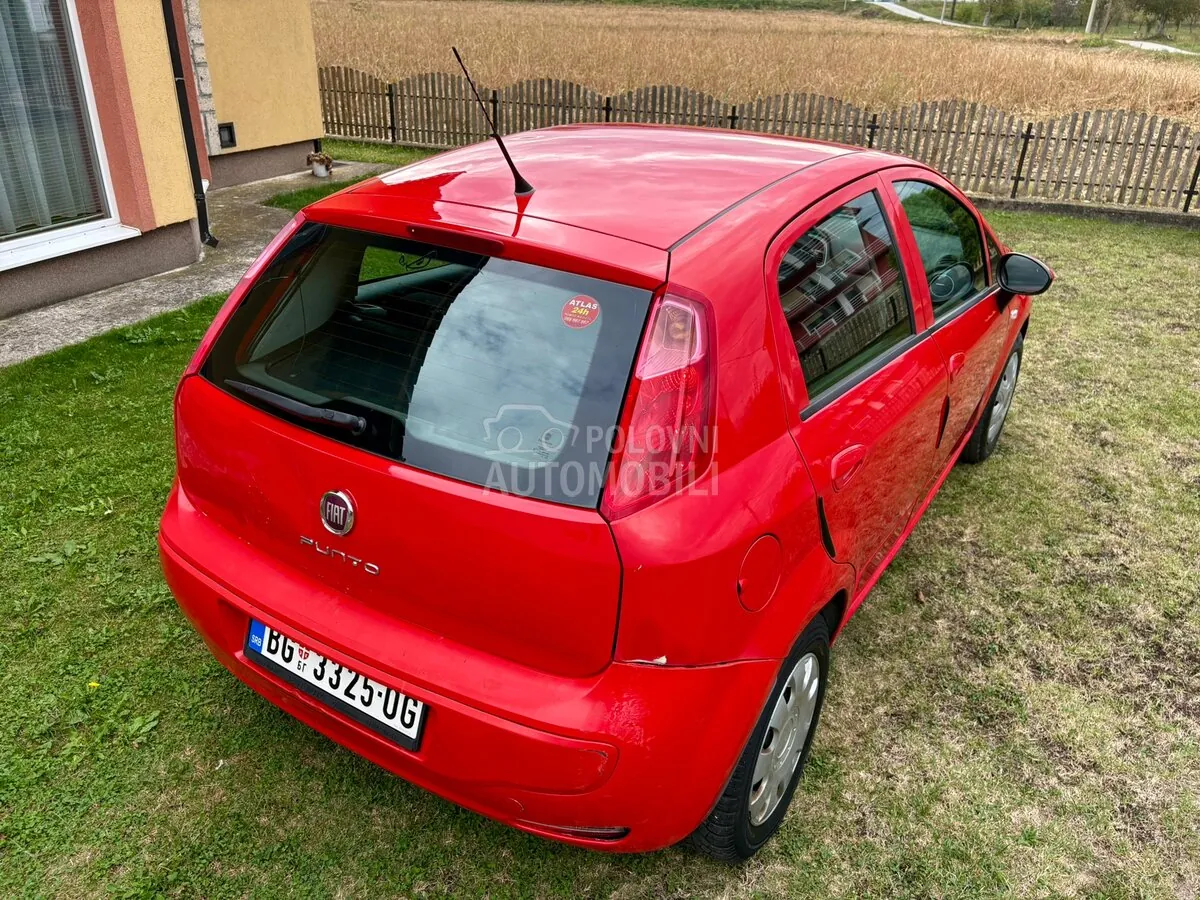 Fiat Grande Punto 2016 photo 4