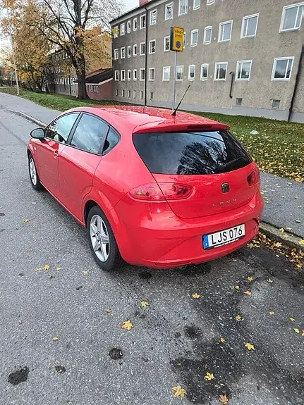 Seat Leon 2012 photo 3
