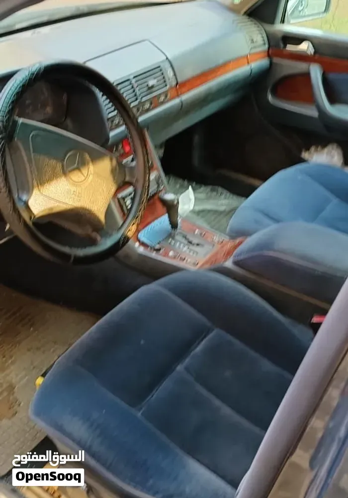 Mercedes-Benz 320 1977 photo 4
