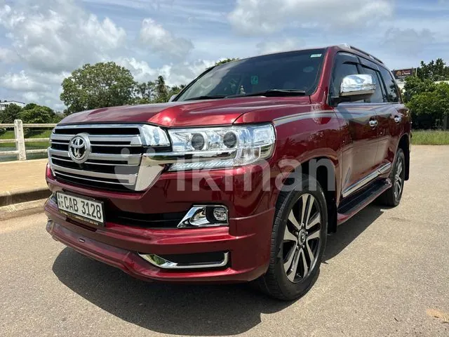 Toyota Land Cruiser Sahara 2013 photo 2