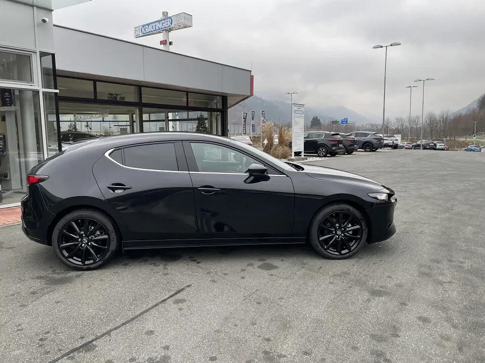 Mazda Mazda3 photo 3