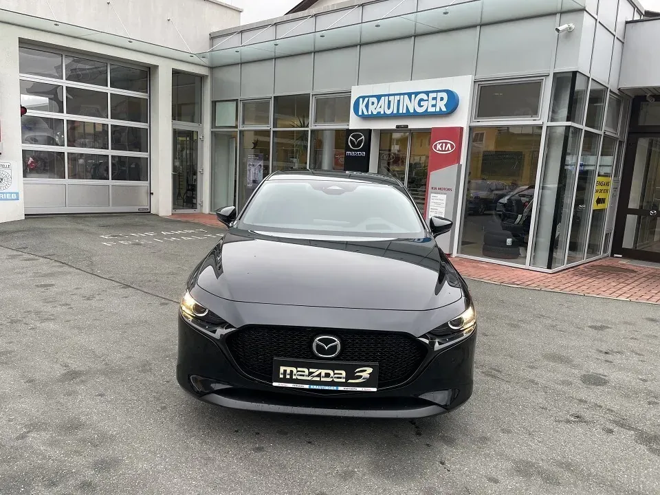 Mazda Mazda3 photo 2